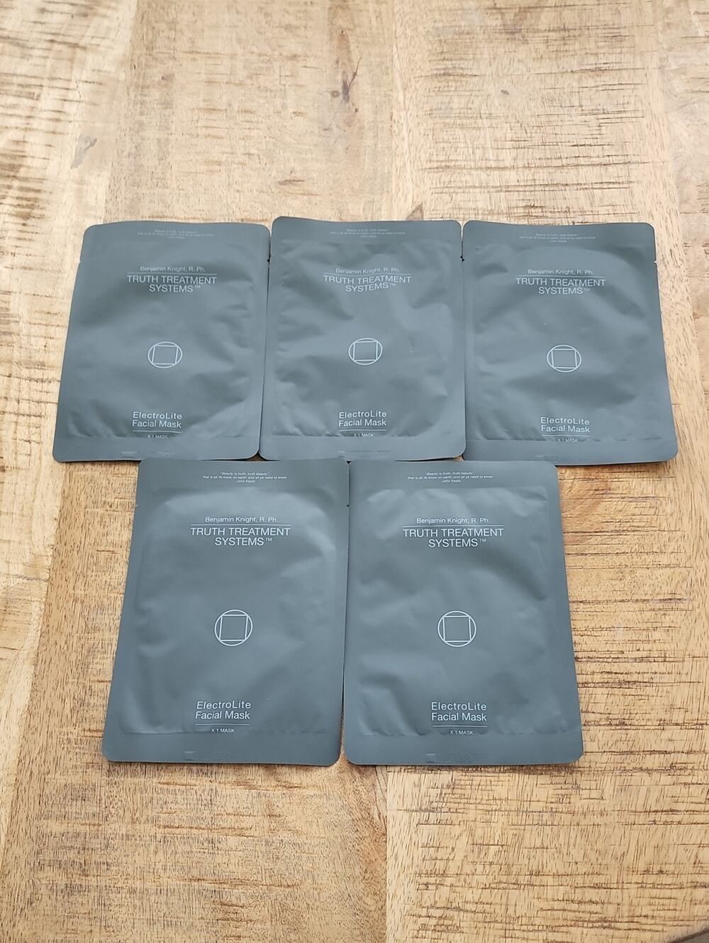 TRUTH TREATMENT SYSTEMS Electrolite Facial Masks Hydrating Treatment - 5 Masks